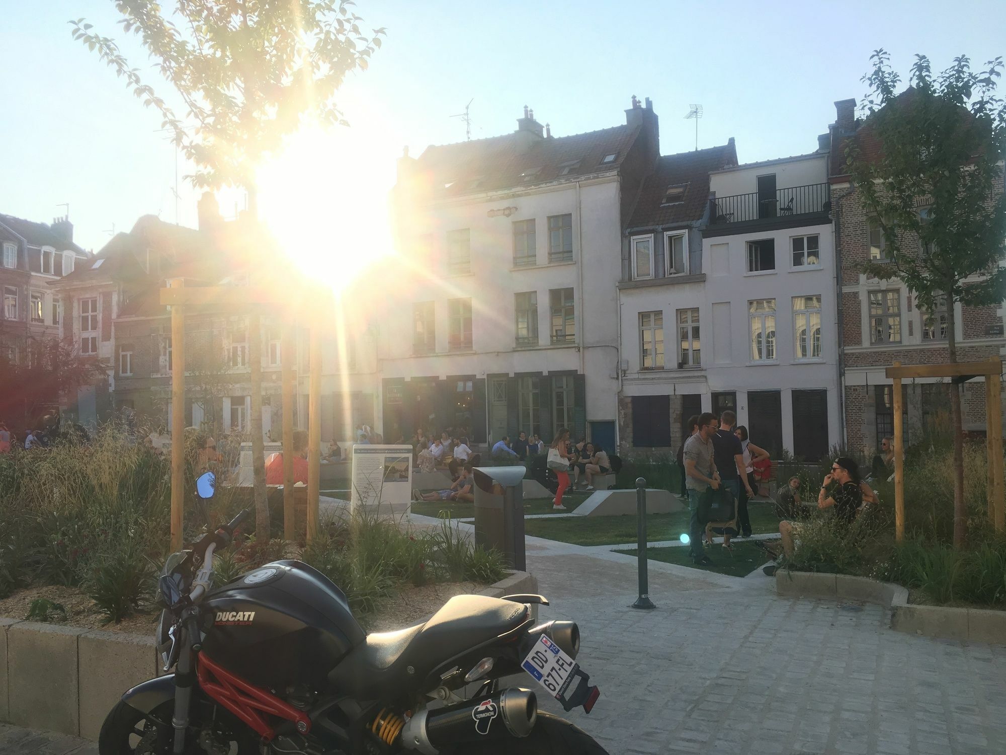 Little Plaza Appart'Hotel Lila Exterior foto